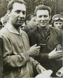 25. Sportinių automobilių su standartiniais kėbulais „Moskvičių“ klasėje nugalėtojai broliai (iš kairės) Vikis ir Jurgis Olekos. E. Jako archyvas.